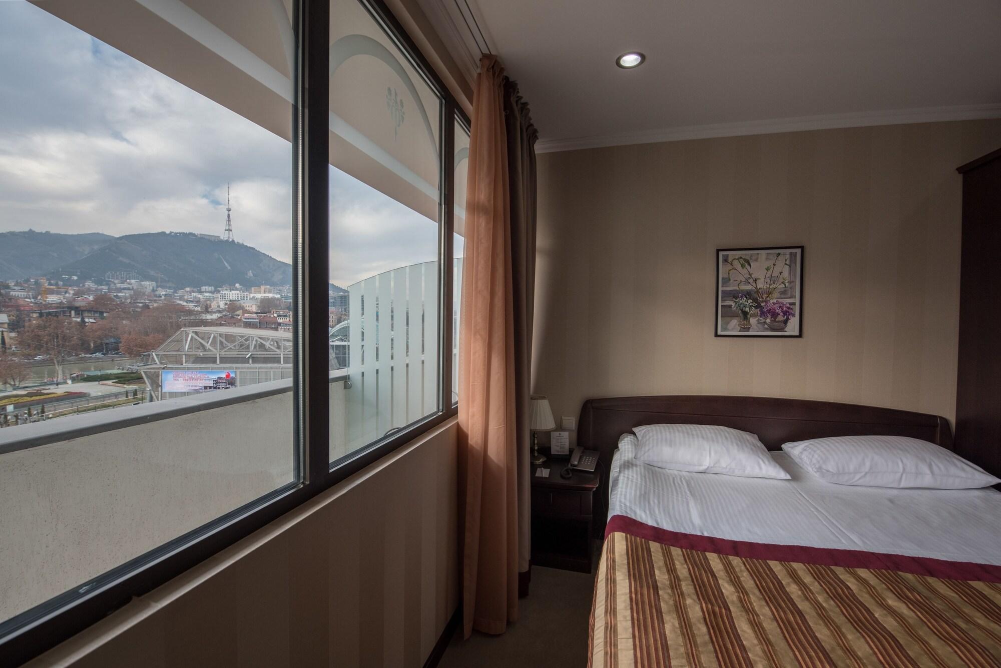 Hotel Rikhe Monika Tbilisi Exterior foto