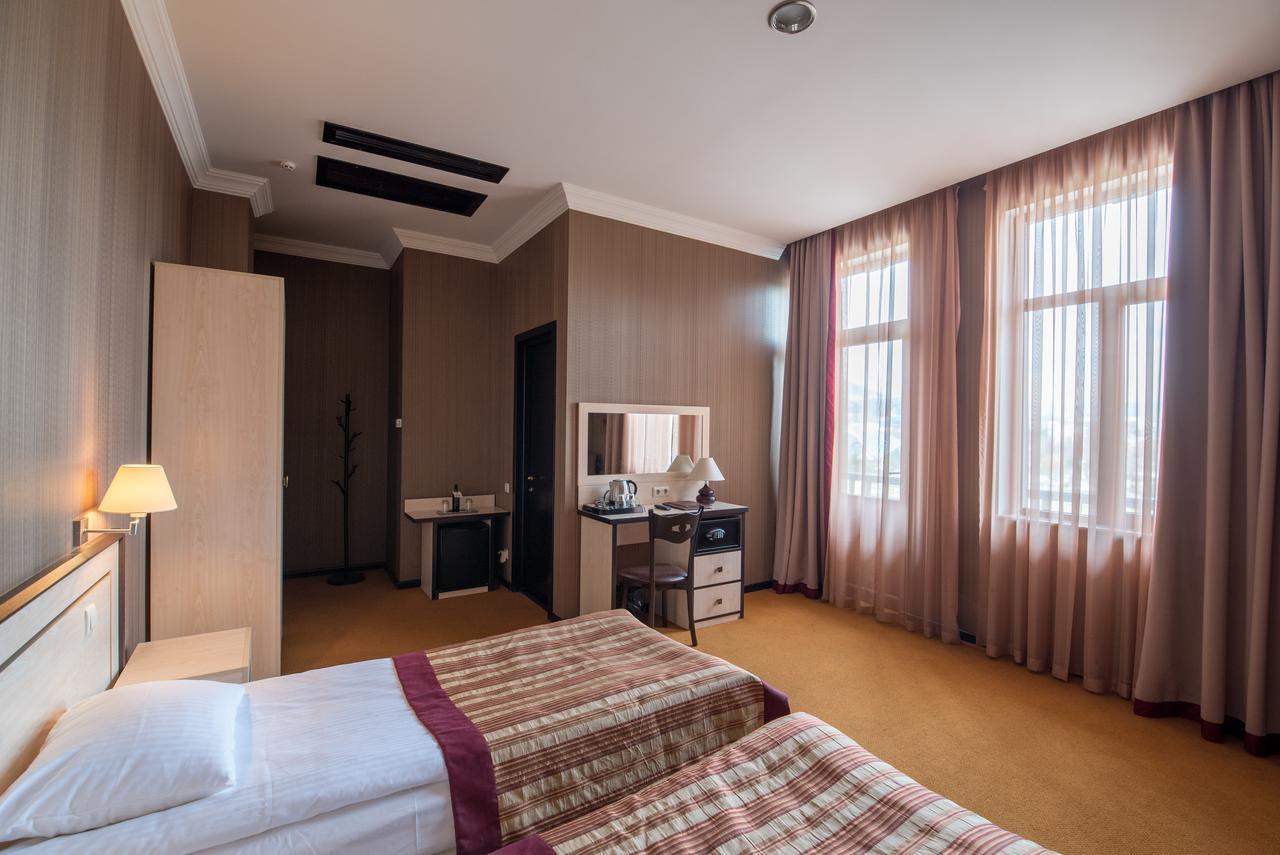 Hotel Rikhe Monika Tbilisi Exterior foto